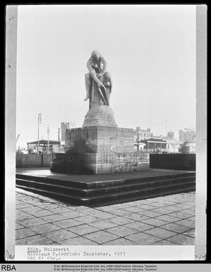 Tauzieher am Holzmarkt